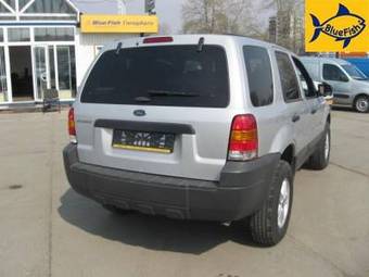 2005 Ford Escape Images