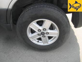 2005 Ford Escape Pictures