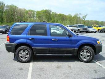 2005 Ford Escape Pictures