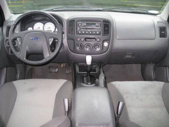 2005 Ford Escape Pictures