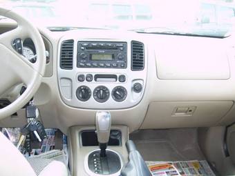 2005 Ford Escape Pictures