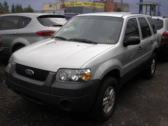2005 Ford Escape Pictures