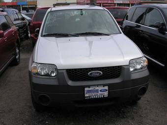 2005 Ford Escape Pictures