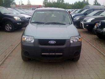 2005 Ford Escape Photos
