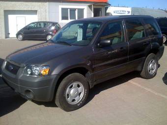 2005 Ford Escape Pictures