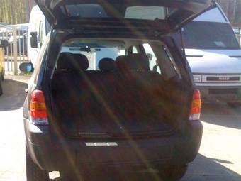 2005 Ford Escape Photos