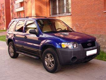 2005 Ford Escape Images