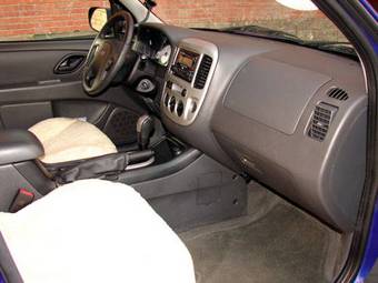 2005 Ford Escape Photos