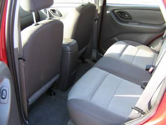 2005 Ford Escape Images