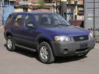 2005 Ford Escape Photos