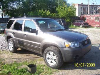 2005 Ford Escape Pictures