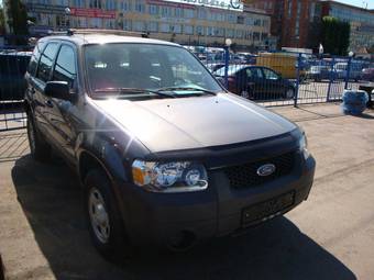 2005 Ford Escape Pics