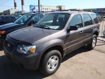 2005 Ford Escape Pictures