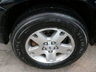 2005 Ford Escape Pictures