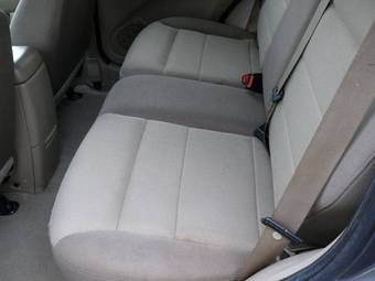 2005 Ford Escape Photos