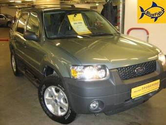 2005 Ford Escape Photos