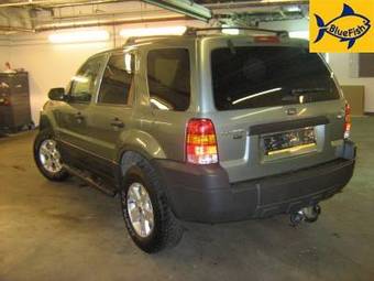2005 Ford Escape Photos