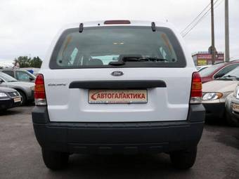 2005 Ford Escape Pictures