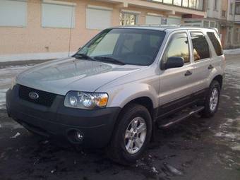 2005 Ford Escape Pics