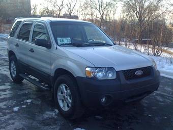 2005 Ford Escape Pictures