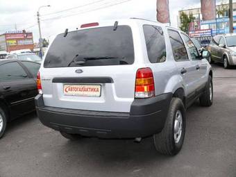2005 Ford Escape Pictures