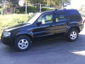 2005 Ford Escape Photos