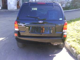 2005 Ford Escape Photos