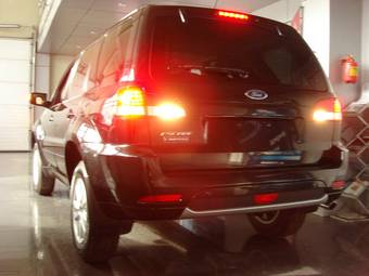 2009 Ford Escape Pictures