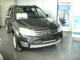 2009 Ford Escape Photos