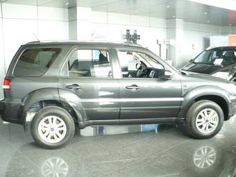 2009 Ford Escape Photos