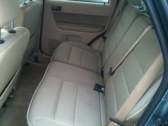 2010 Ford Escape Pictures
