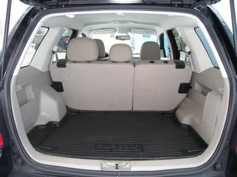 2010 Ford Escape Pictures