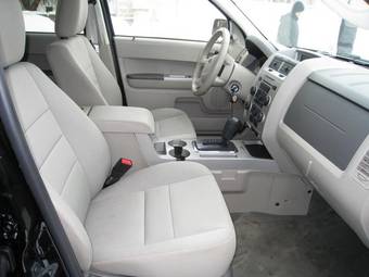 2010 Ford Escape Pictures