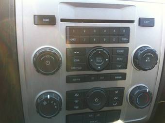 2010 Ford Escape Pictures