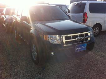 2010 Ford Escape Pictures