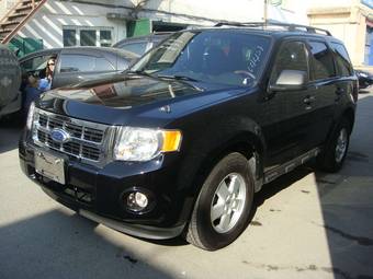 2010 Ford Escape Photos