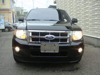 2010 Ford Escape Photos