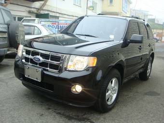 2010 Ford Escape Photos