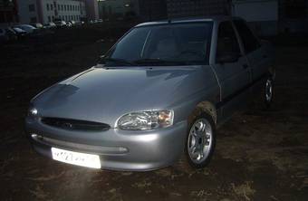 1996 Ford Escort Pics