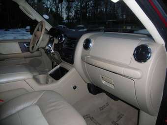 2005 Ford Expedition Photos