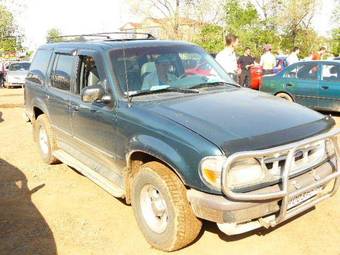1995 Ford Explorer Pictures