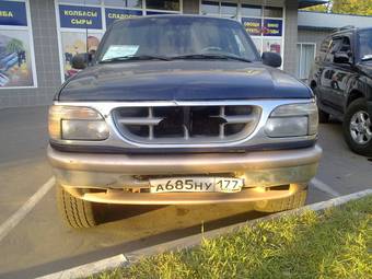 1996 Ford Explorer Pictures