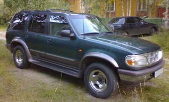 1997 Ford Explorer Pictures