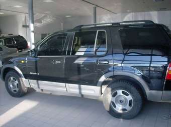 2002 Ford Explorer Wallpapers
