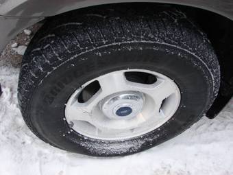 2002 Ford Explorer Pictures