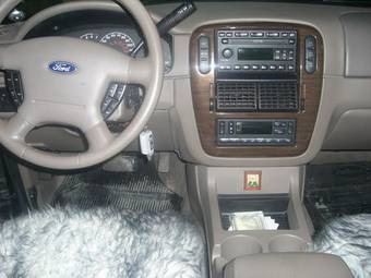 2002 Ford Explorer Photos