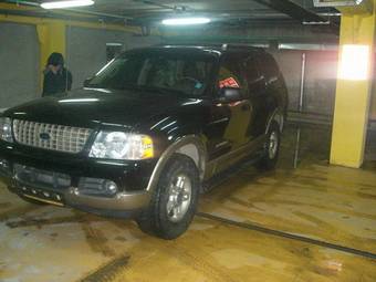 2002 Ford Explorer Pictures