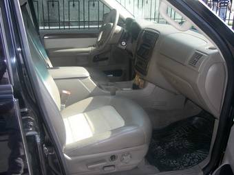2002 Ford Explorer Photos