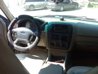 2002 Ford Explorer Photos