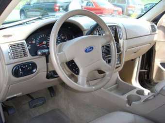 2003 Ford Explorer Pictures